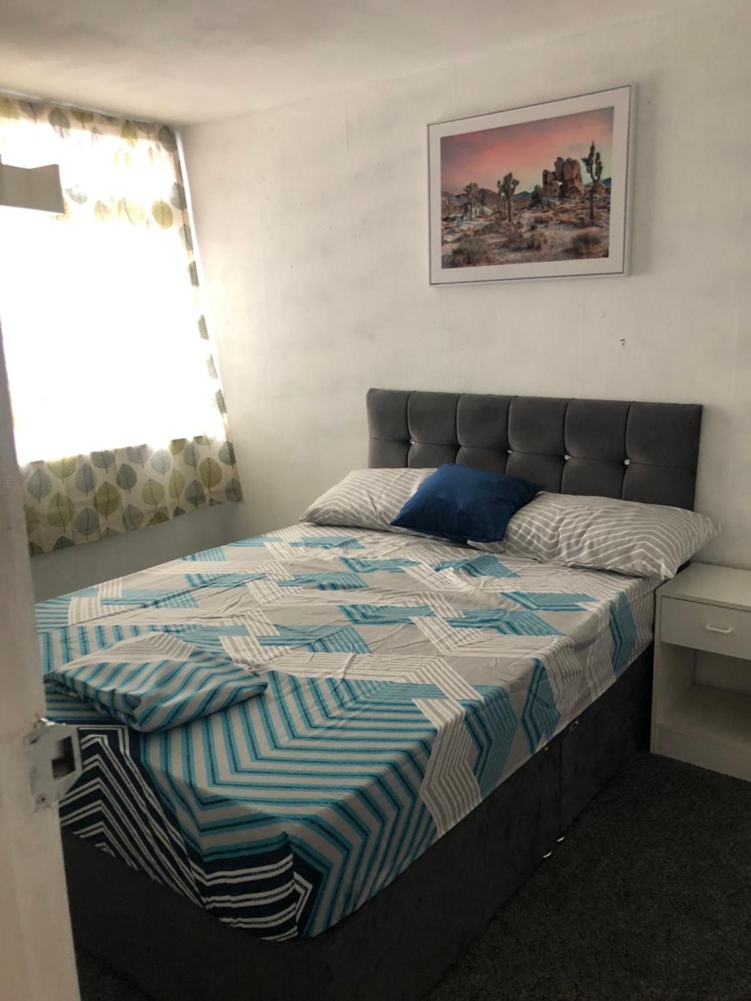 Apartmán Alpine Heathrow London Yiewsley Exteriér fotografie