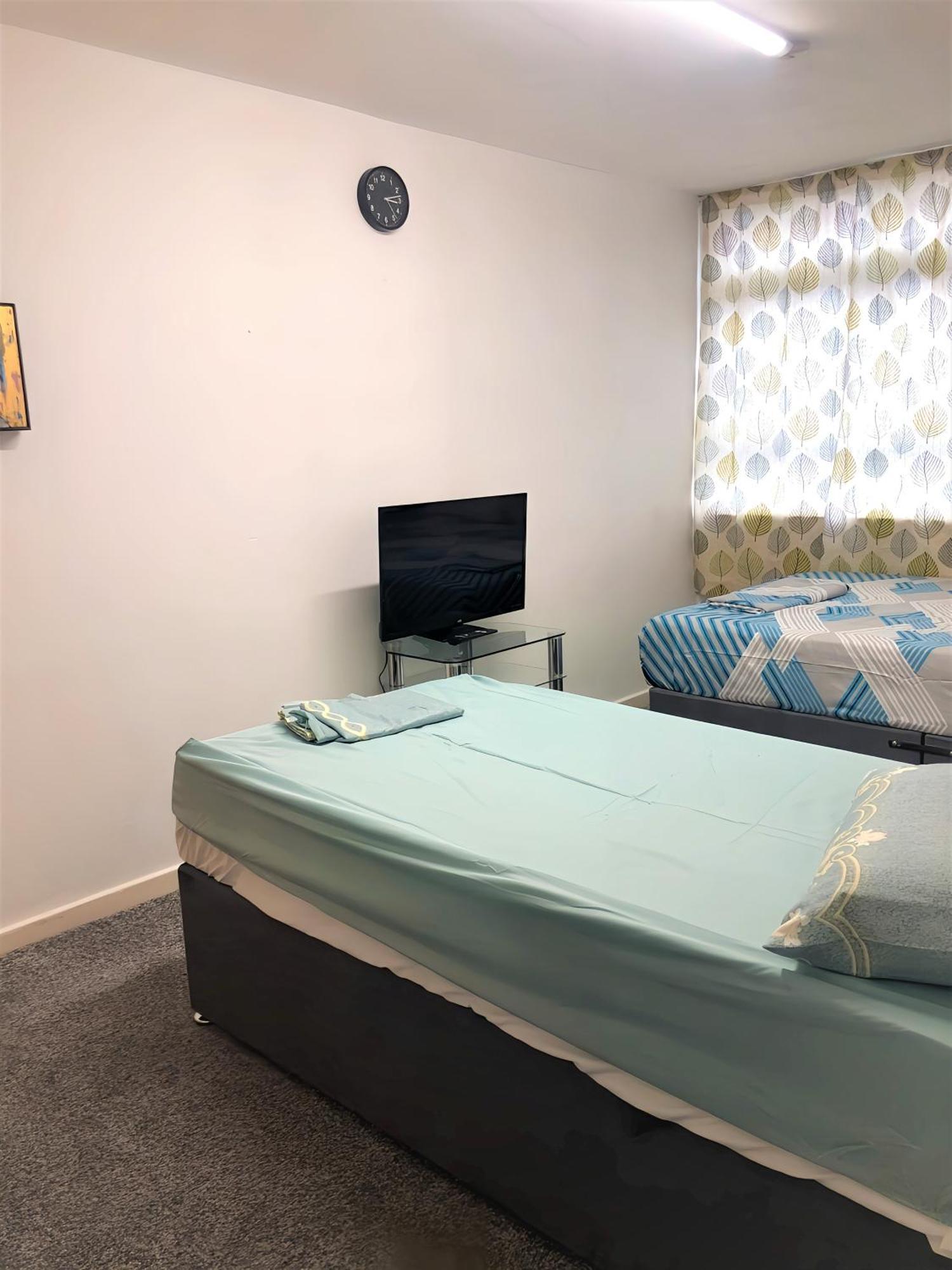 Apartmán Alpine Heathrow London Yiewsley Exteriér fotografie